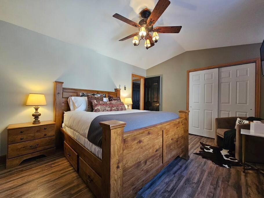 Private And Updated Breck Home With Hot Tub เบรกเคนริดจ์ ภายนอก รูปภาพ