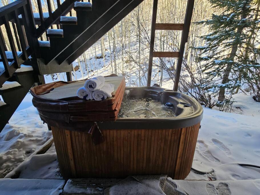 Private And Updated Breck Home With Hot Tub เบรกเคนริดจ์ ภายนอก รูปภาพ