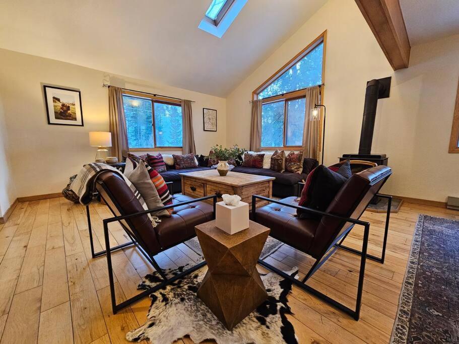 Private And Updated Breck Home With Hot Tub เบรกเคนริดจ์ ภายนอก รูปภาพ