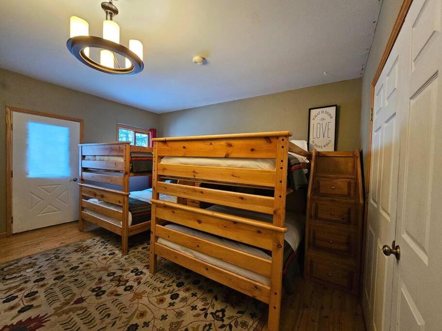 Private And Updated Breck Home With Hot Tub เบรกเคนริดจ์ ภายนอก รูปภาพ