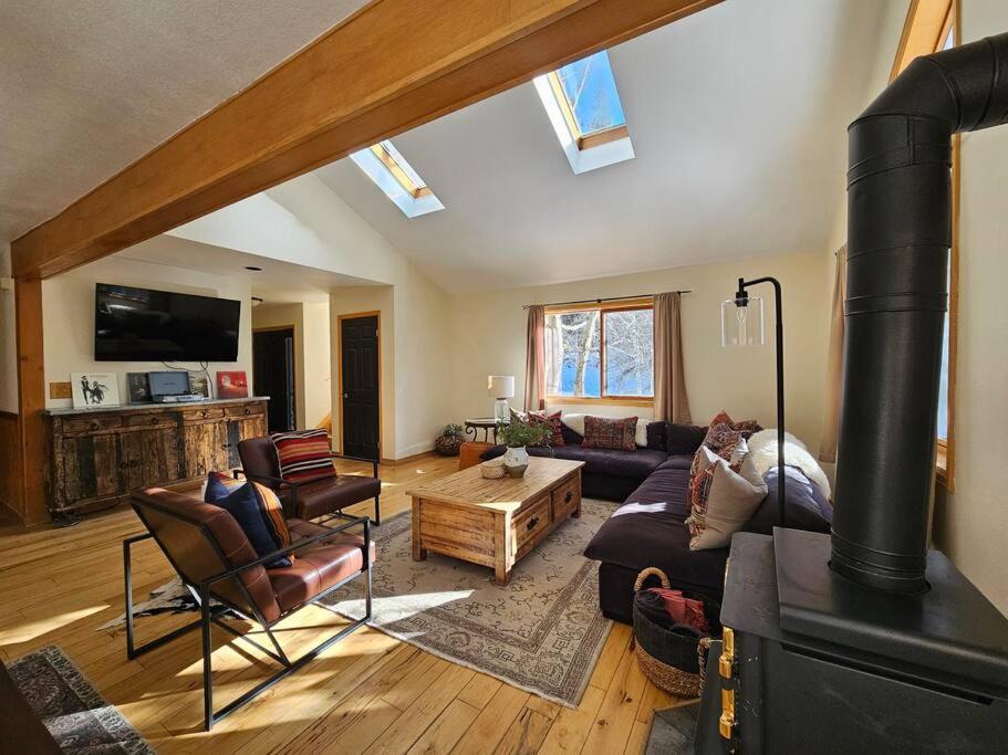 Private And Updated Breck Home With Hot Tub เบรกเคนริดจ์ ภายนอก รูปภาพ